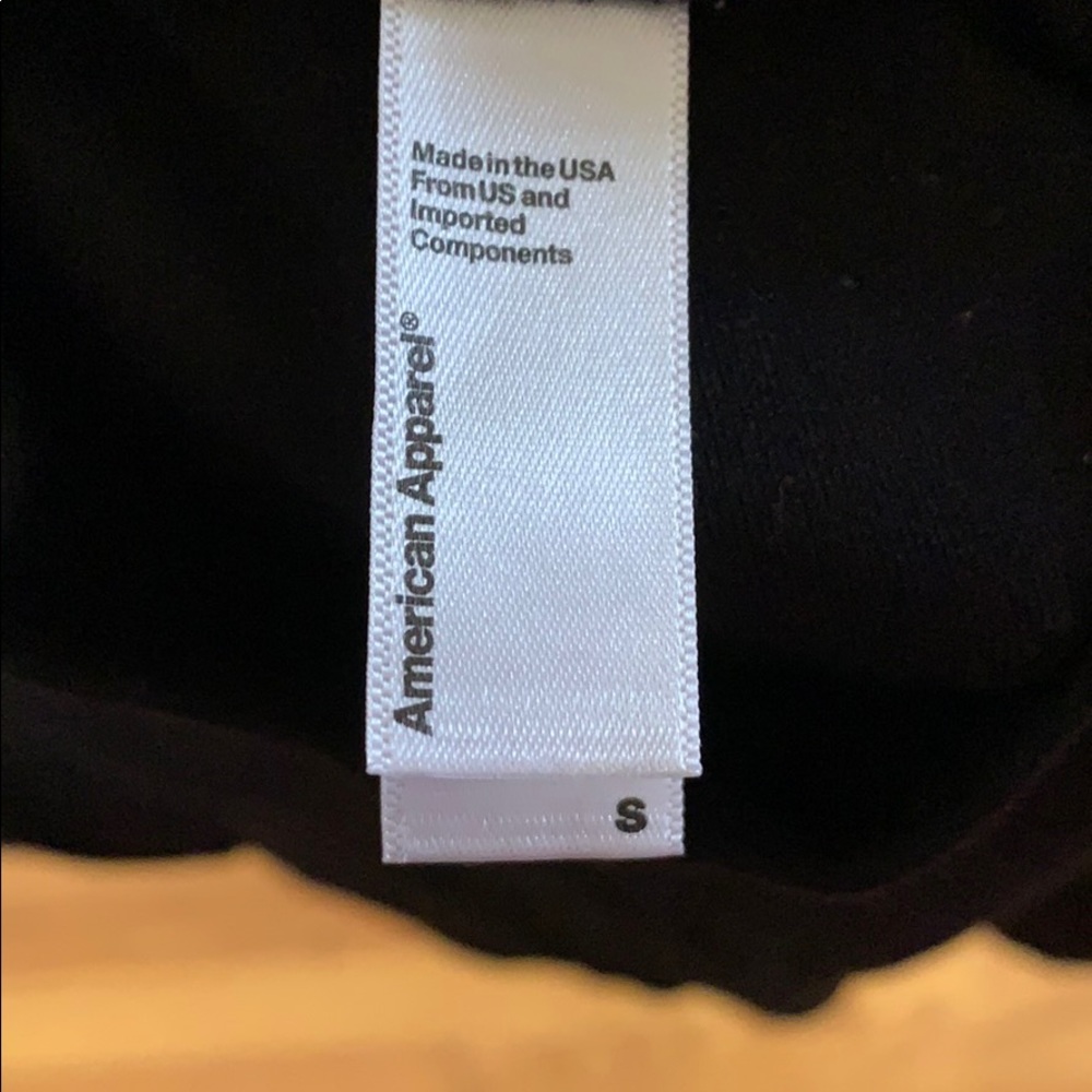Cropped black tee - Picture 2 of 2